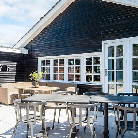 4 Star In Grenaa-by Traum